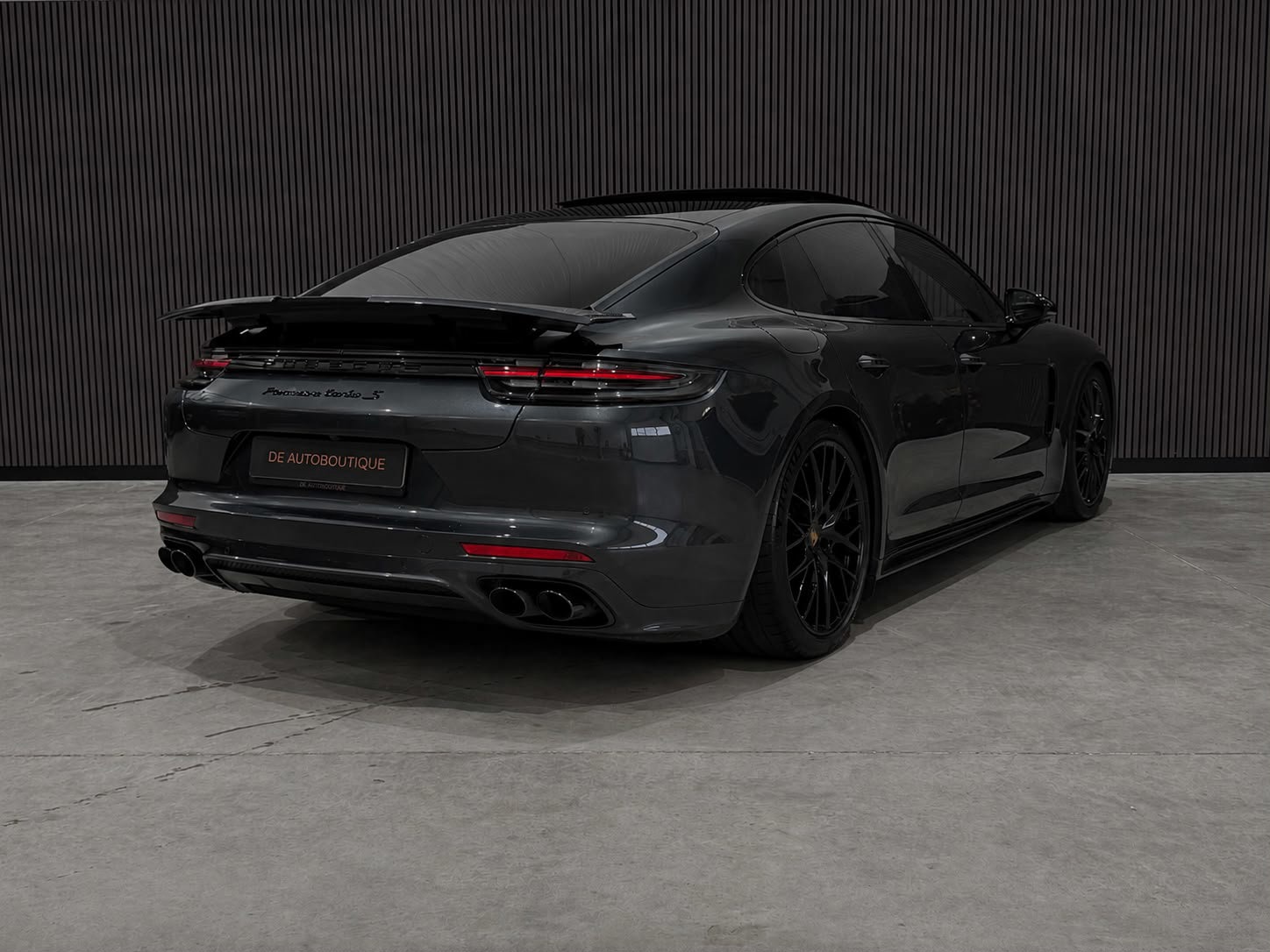Foto van Porsche Panamera Turbo S E-hybrid
