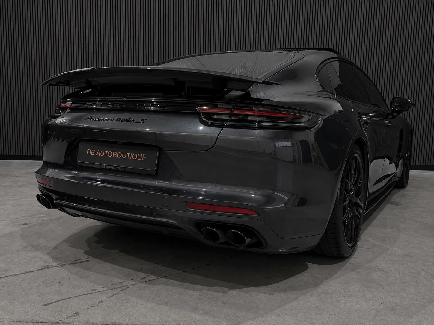 Foto van Porsche Panamera Turbo S E-hybrid