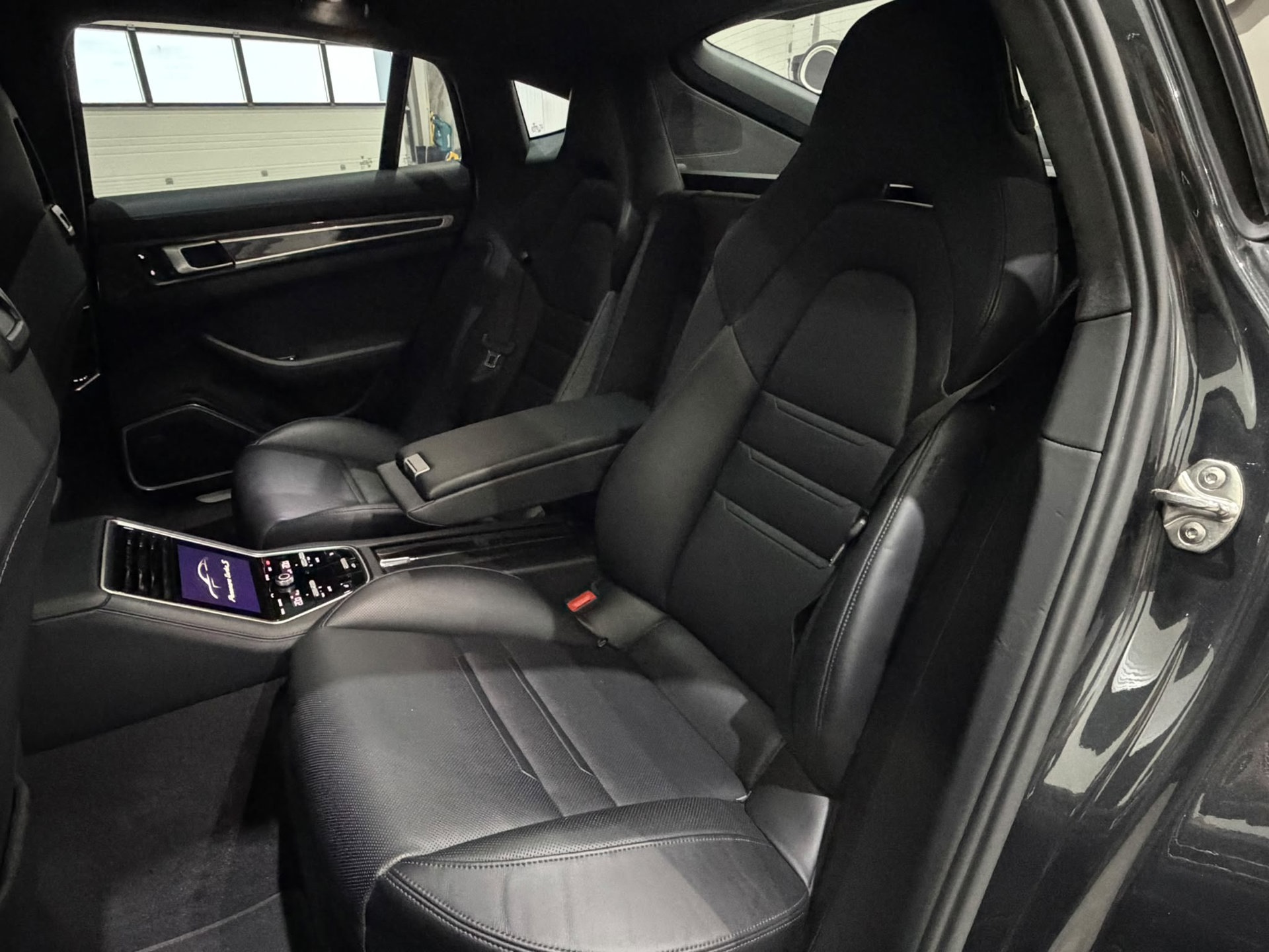 Foto van Porsche Panamera Turbo S E-hybrid