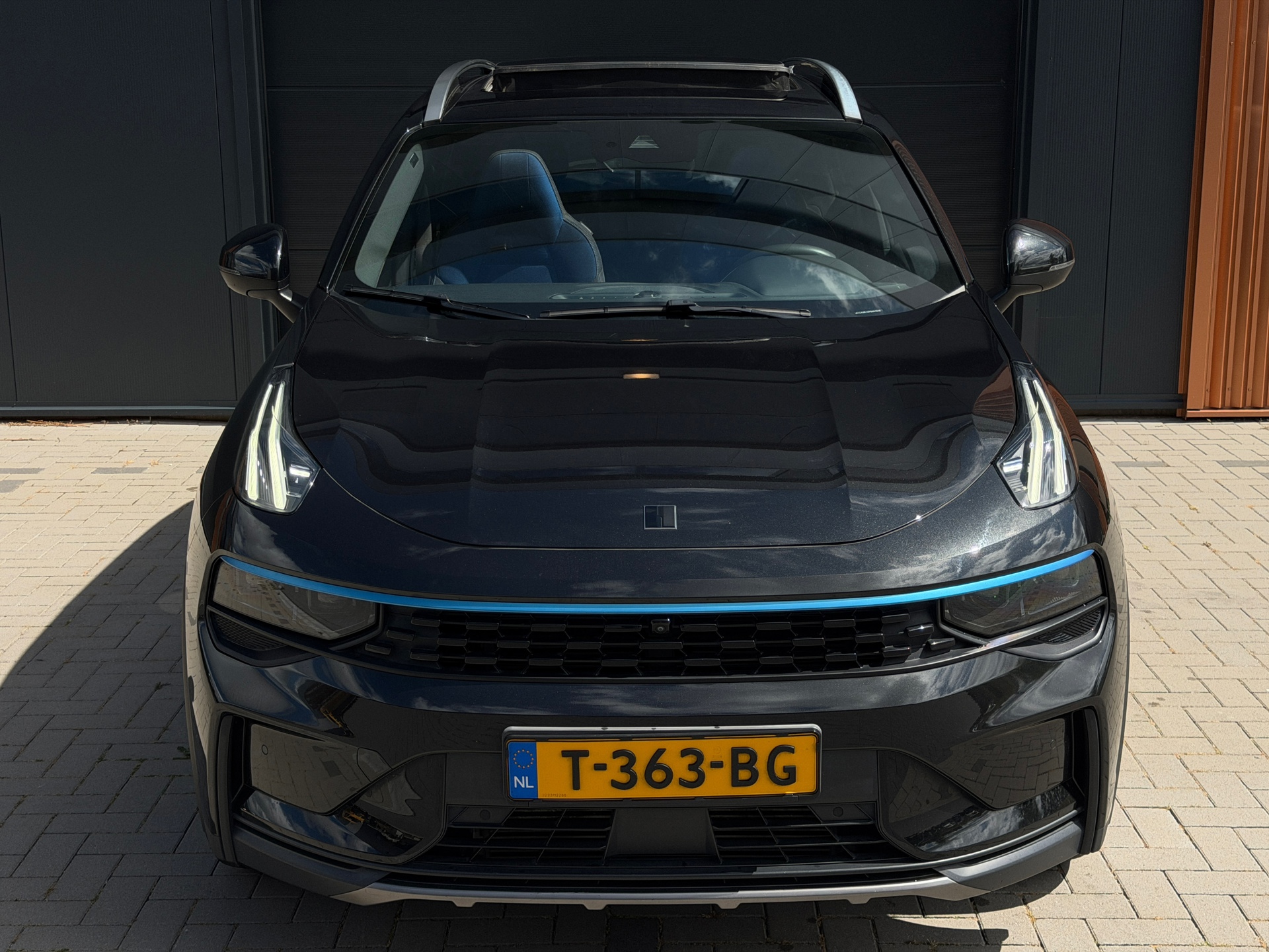 Foto van Lynk&co LYNK & Co 01