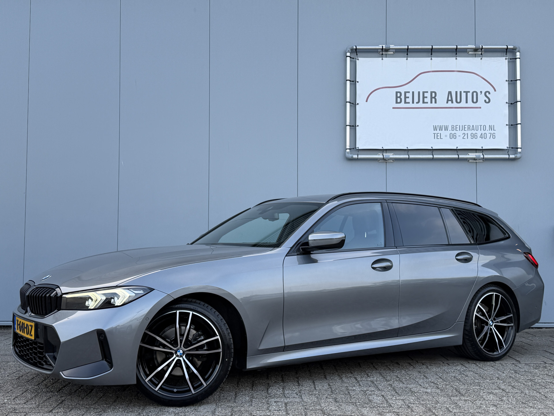 BMW 320i 320i Automaat 2023 - voorkant