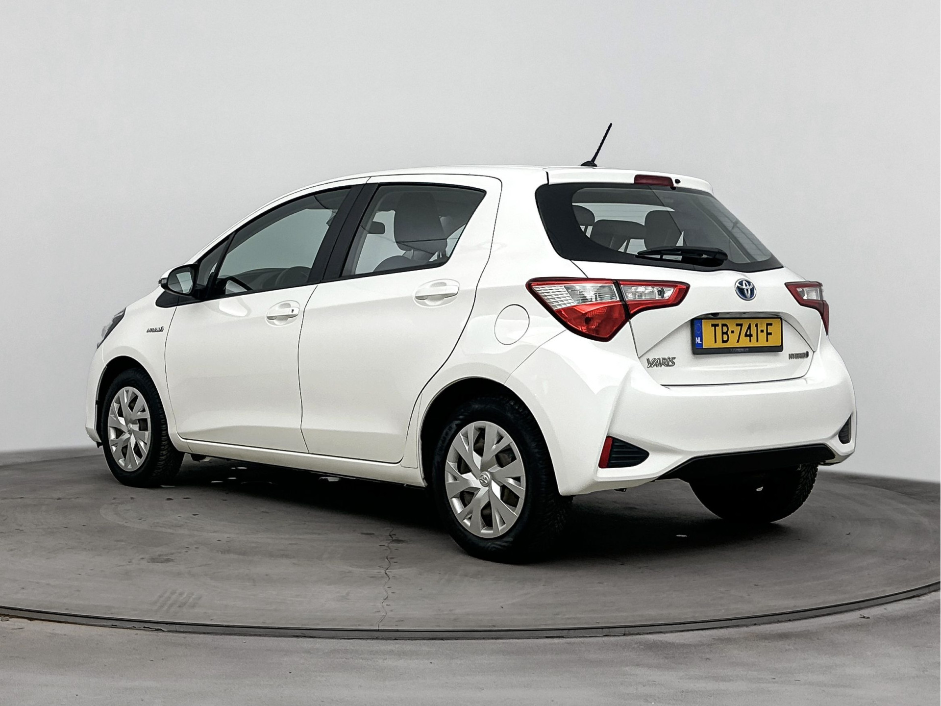 Foto van Toyota Toyota Yaris Hybrid