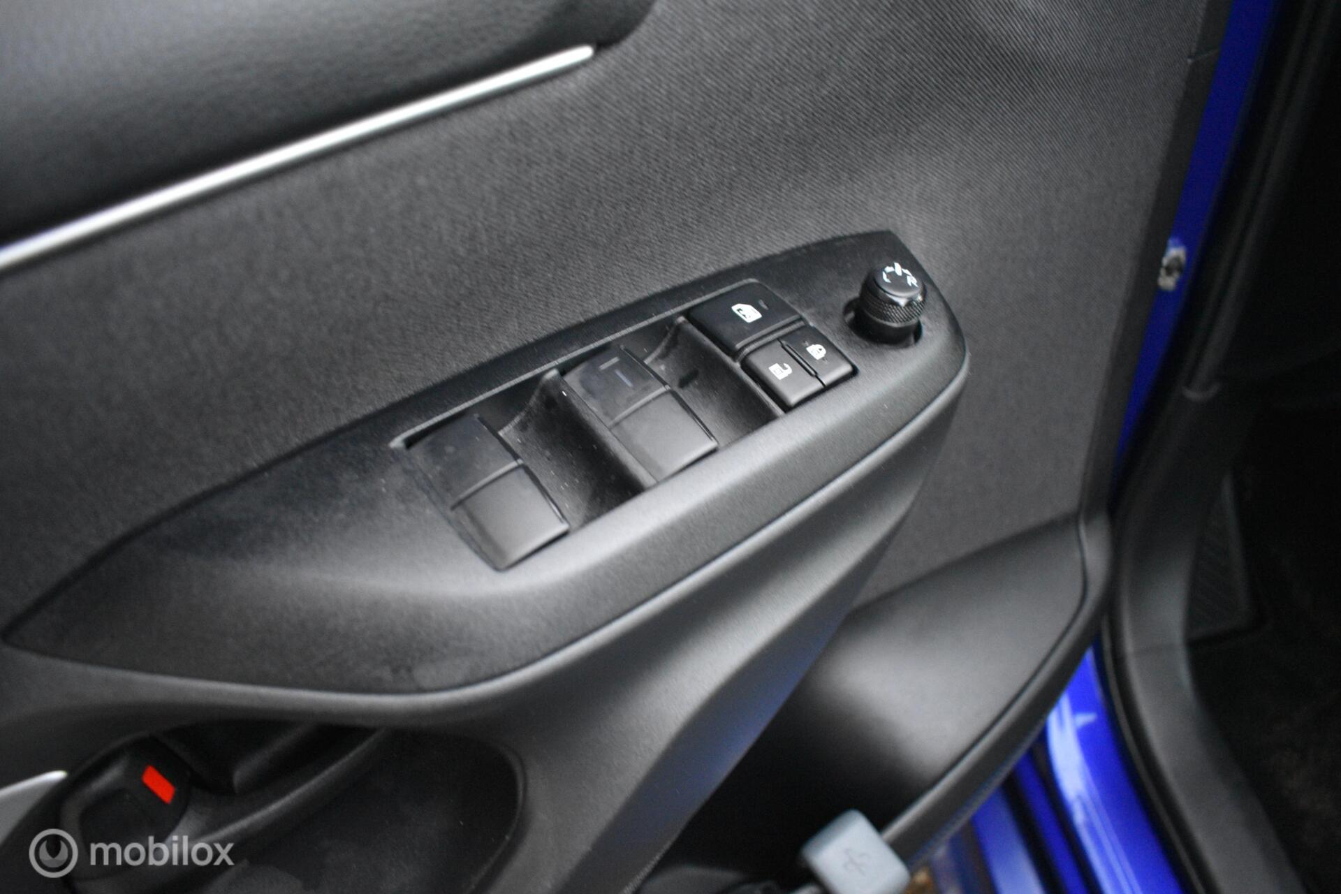 Foto van Mazda Mazda2 Hybrid