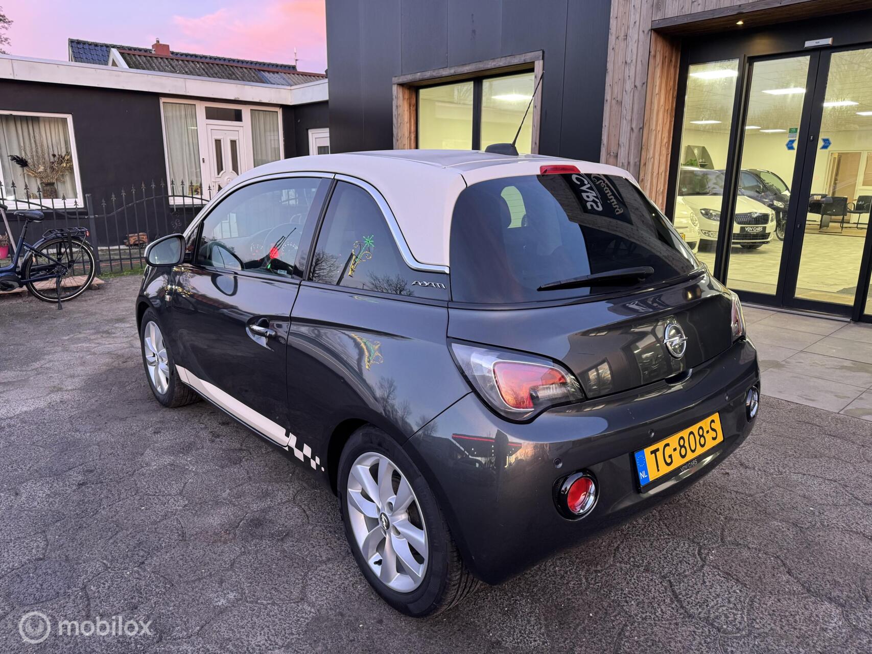 Foto van Opel Adam
