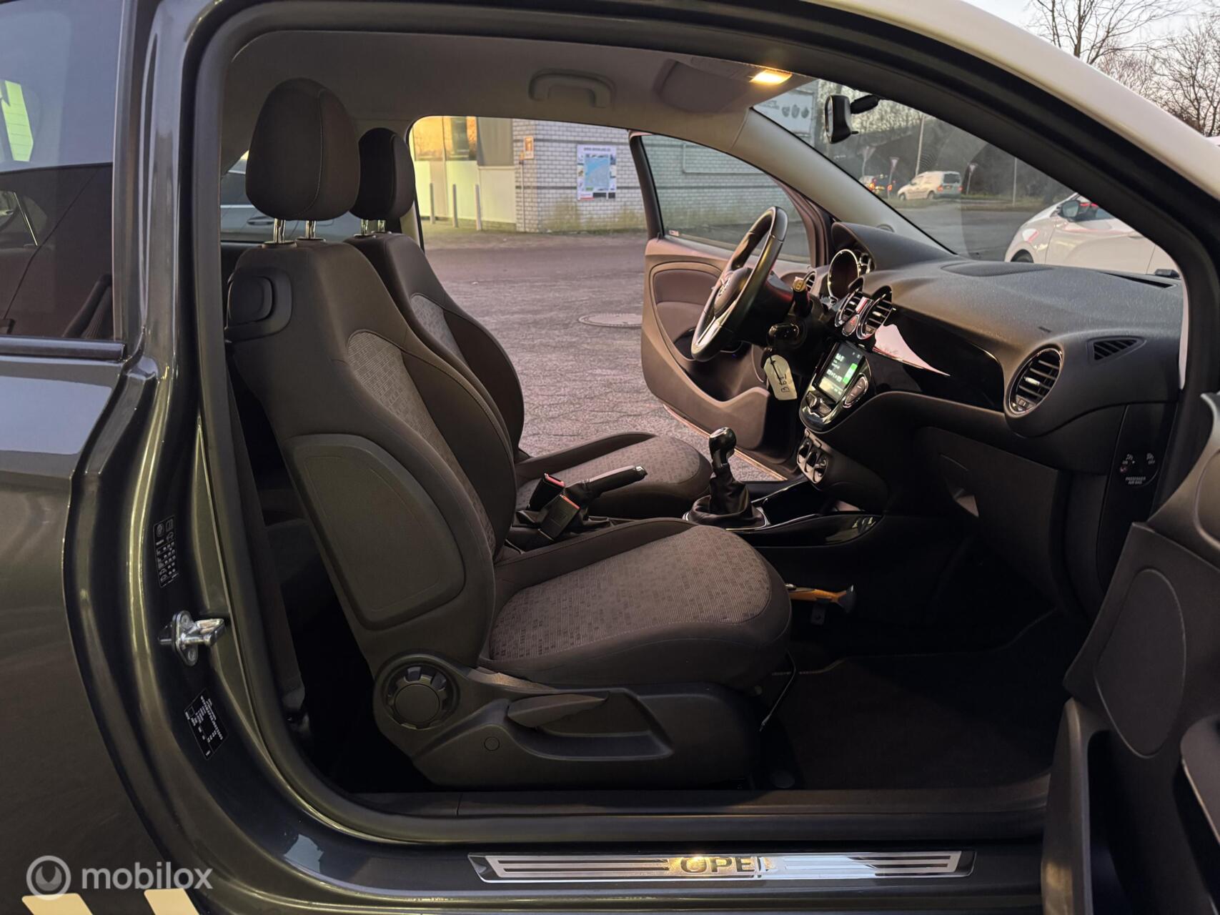 Foto van Opel Adam