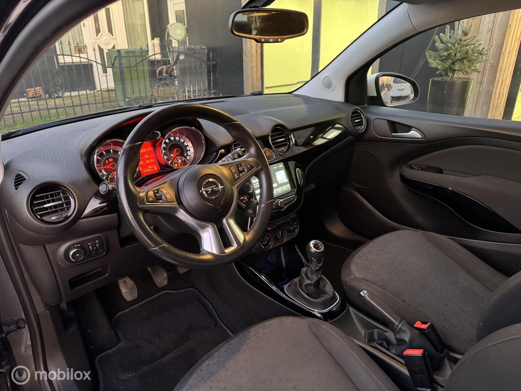 Foto van Opel Adam