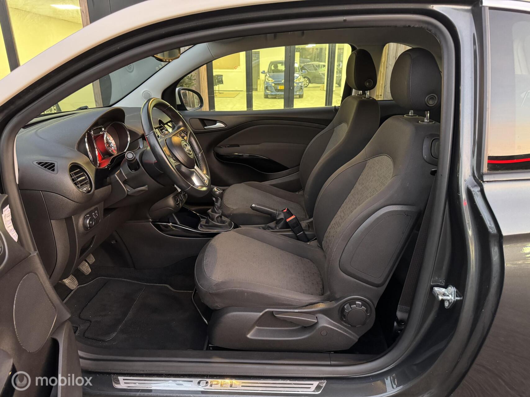 Foto van Opel Adam