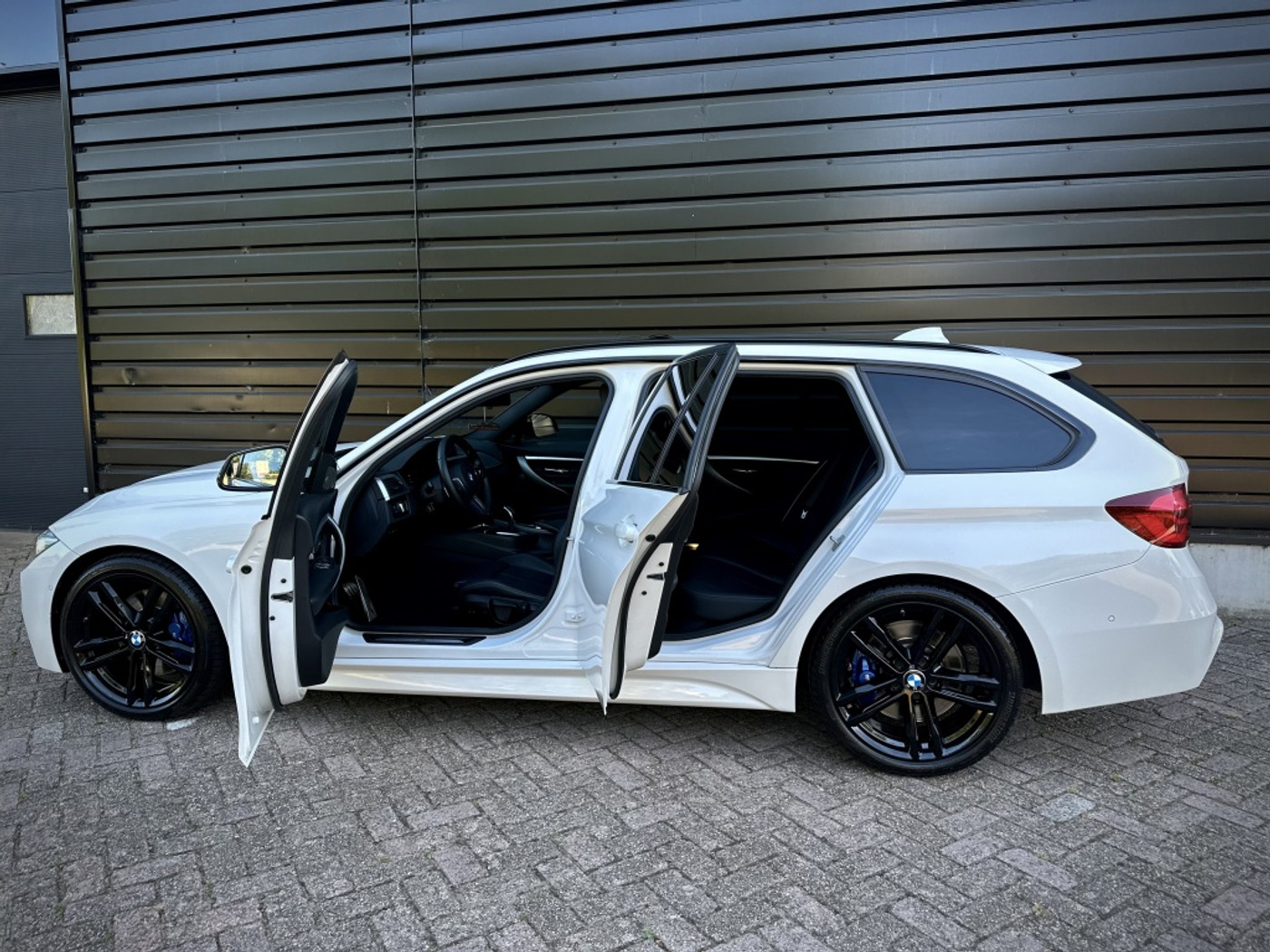Foto van BMW 320i