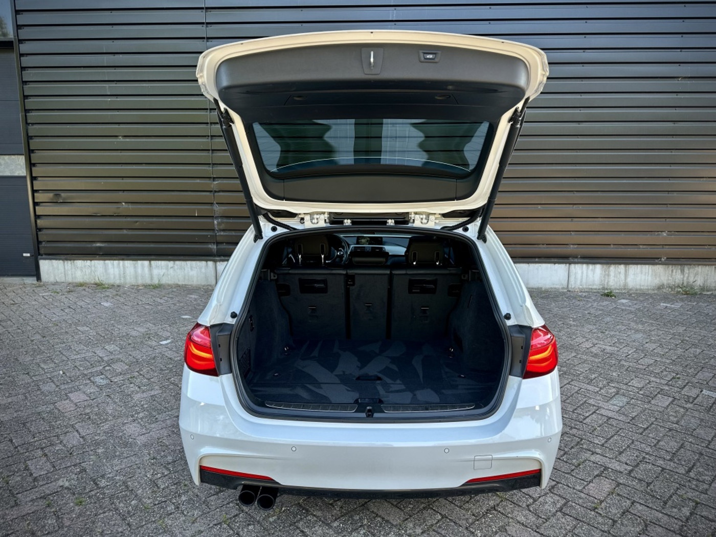 Foto van BMW 320i