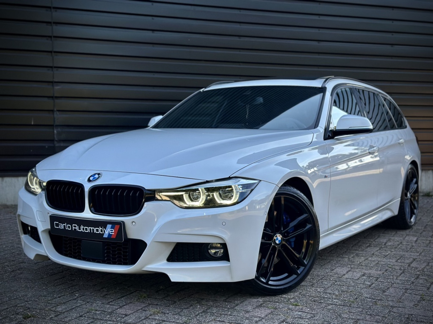 BMW 320i 320i M-Sport PANO|H/K|HUD|VIRTUAL|DODEHOEK|CAMERA 2018 - voorkant
