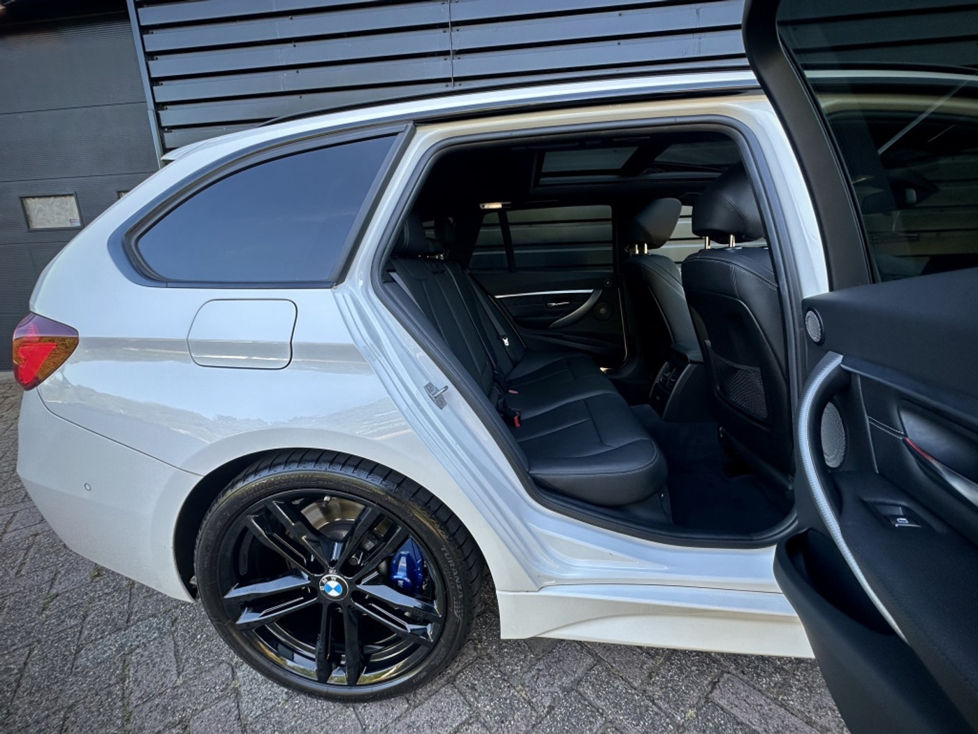 Foto van BMW 320i