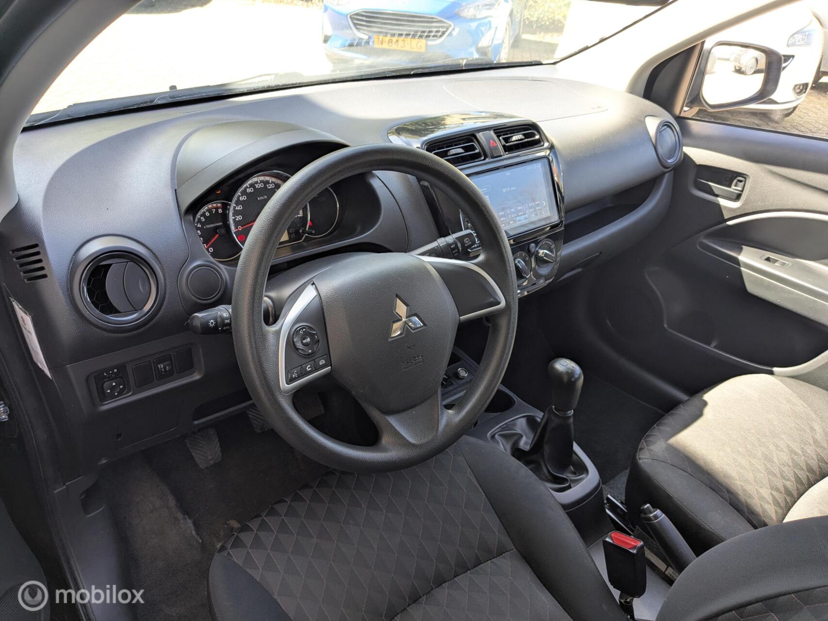 Foto van Mitsubishi Space Star