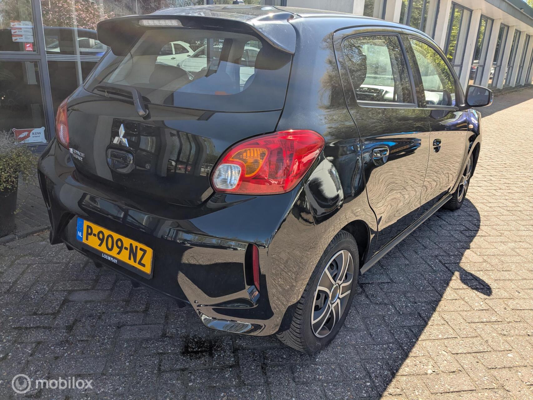 Foto van Mitsubishi Space Star