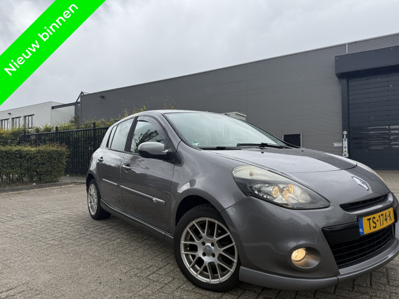 Renault Clio 1.6 GT Navi|Clima|Cruise|Stoelverwarming|GT Stoelen 2010 - voorkant