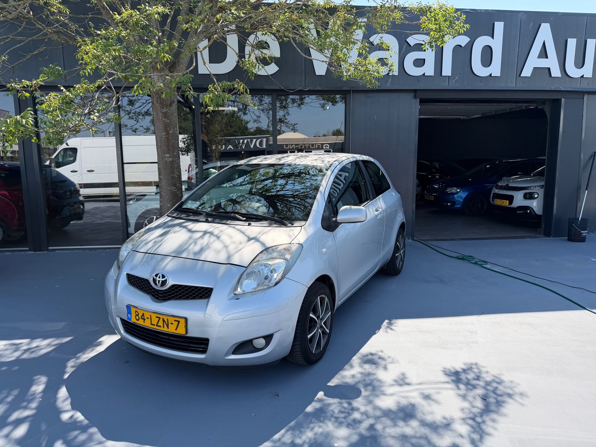Toyota Toyota Yaris 1.3 VVTi Aspiration/ NAP/ LM velgen/6 maanden garantie 2010 - voorkant