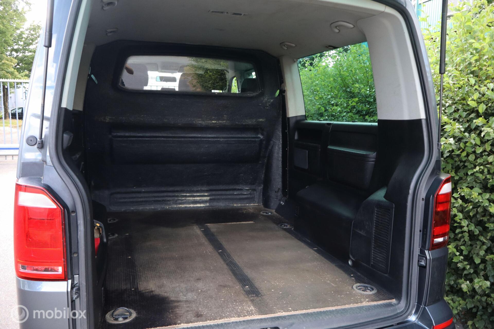 Foto van Volkswagen Transporter Caravelle