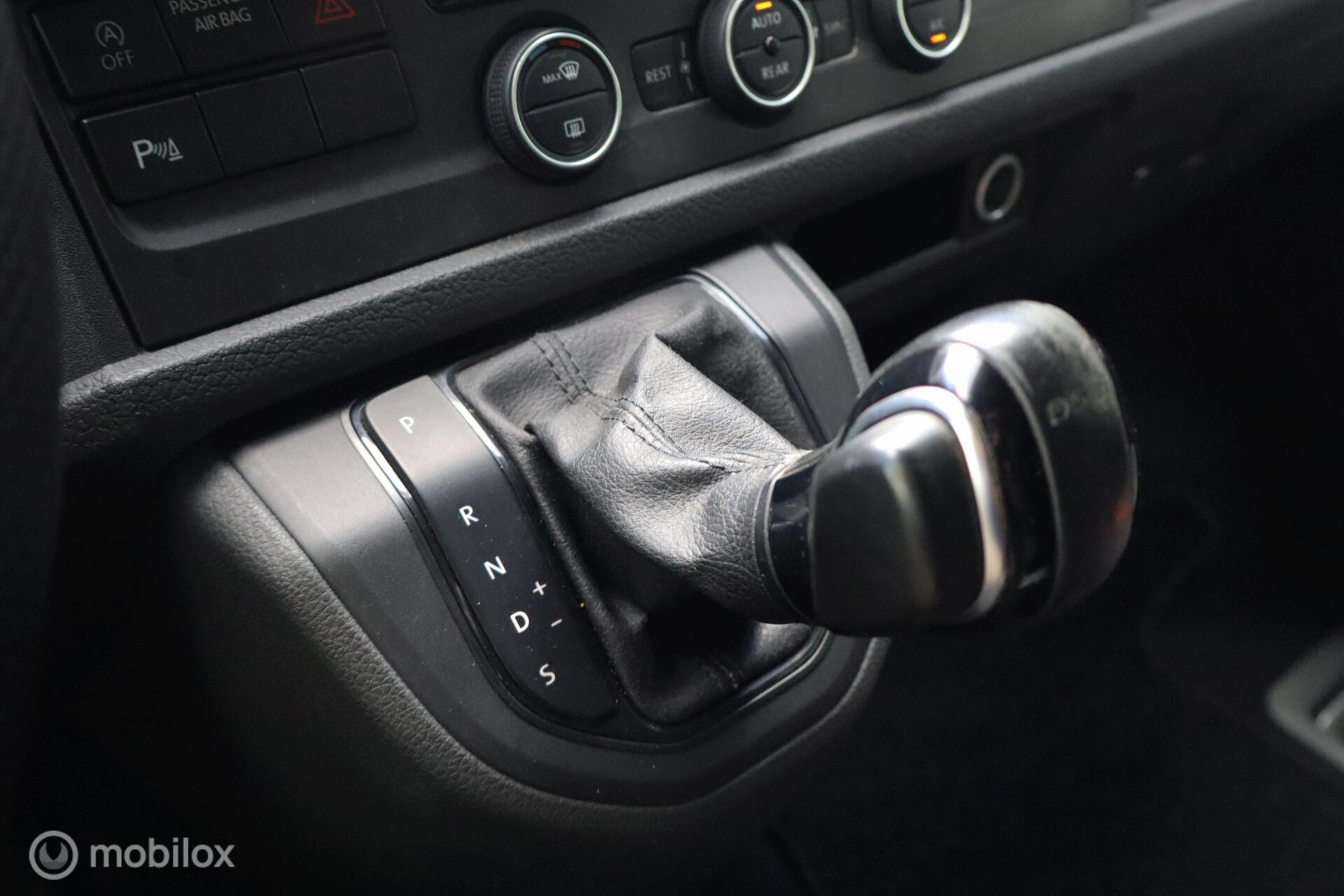 Foto van Volkswagen Transporter Caravelle