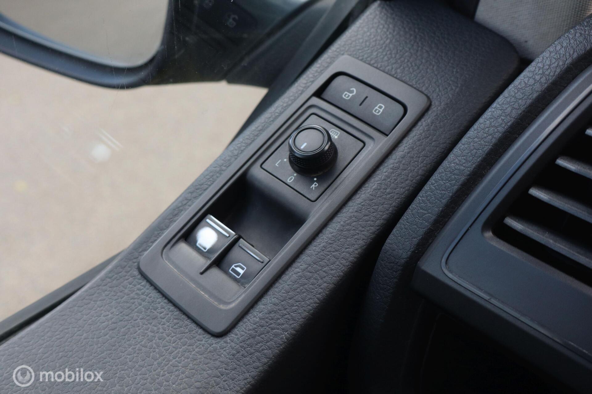 Foto van Volkswagen Transporter Caravelle