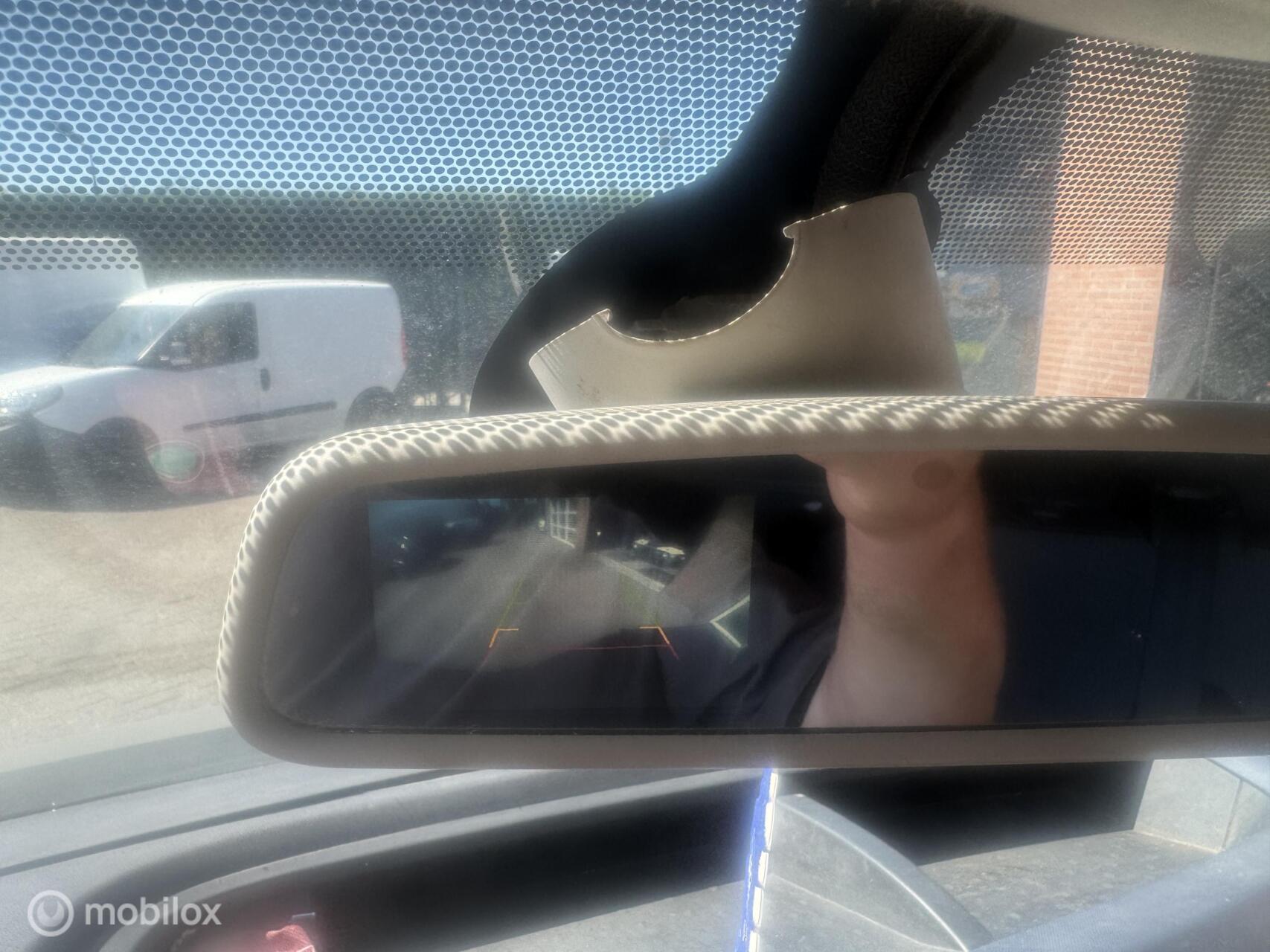 Foto van Opel Vivaro-b