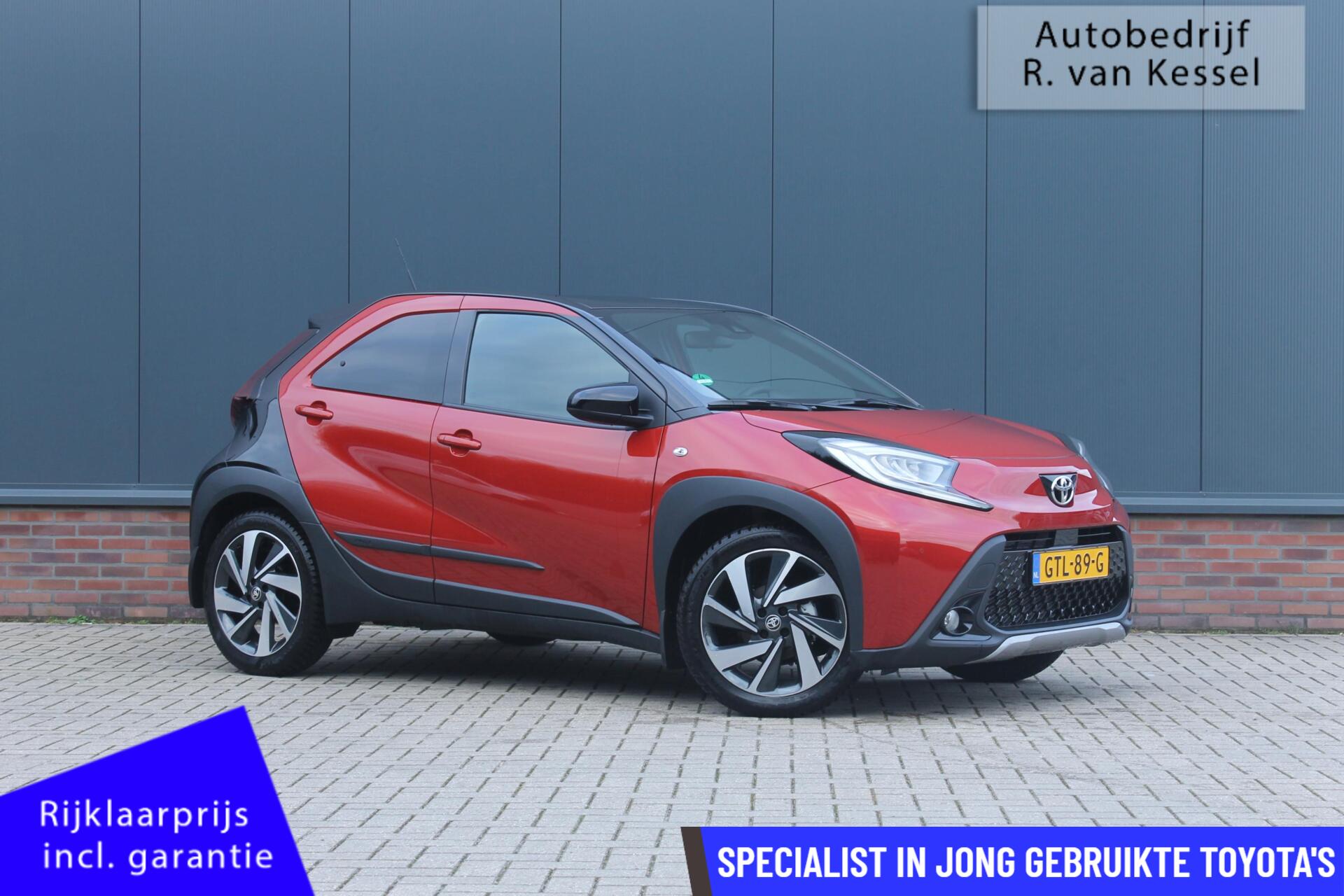 Toyota Aygo X 1.0 VVT-i MT Envy I Luxe uitvoering! I Trekhaak I PDC I NL-auto 2024 - voorkant
