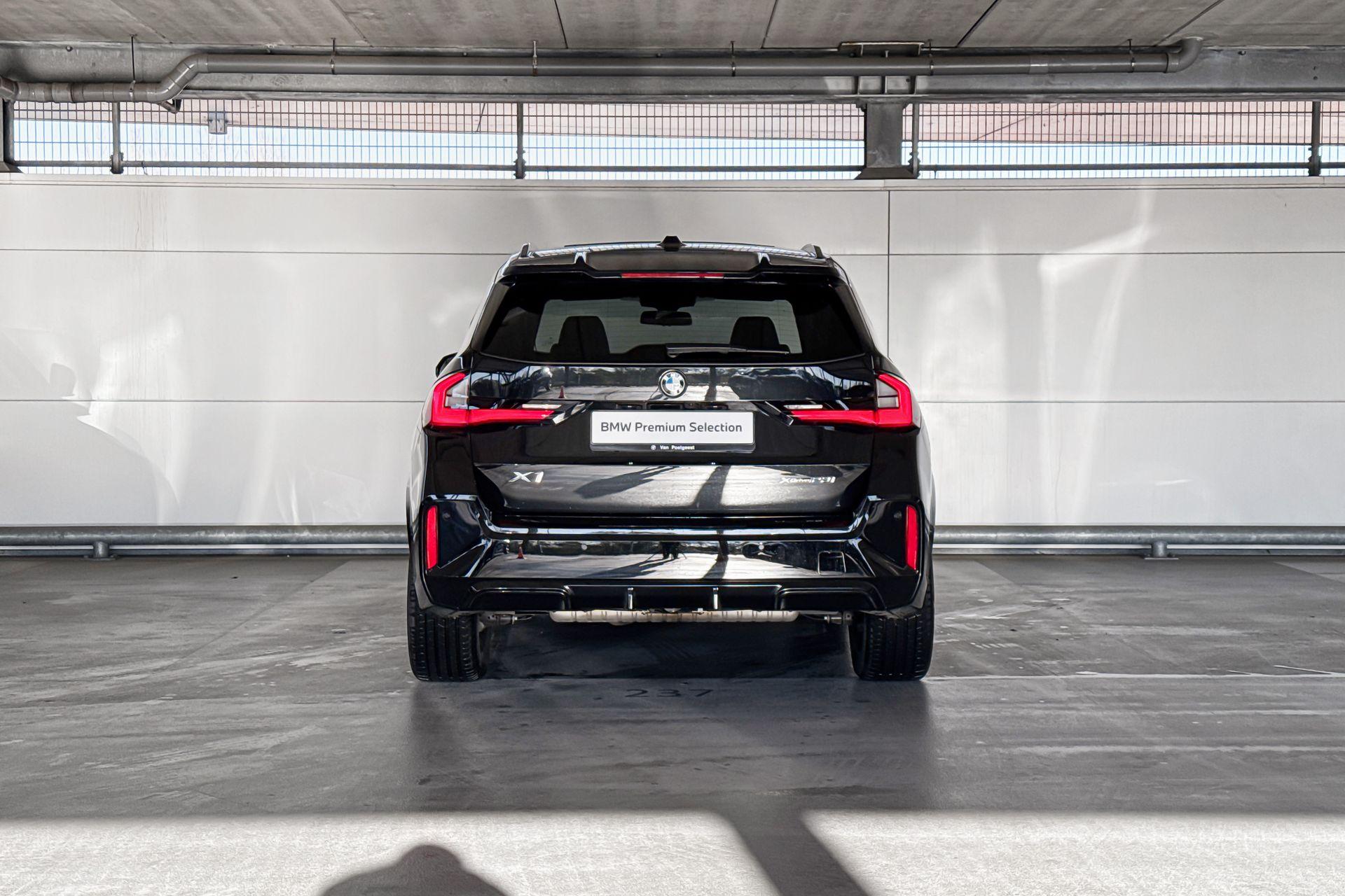 Foto van BMW X1 Xdrive23i