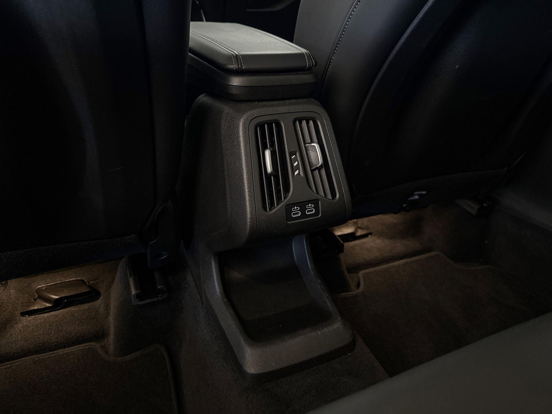 Foto van BMW X1 Xdrive23i