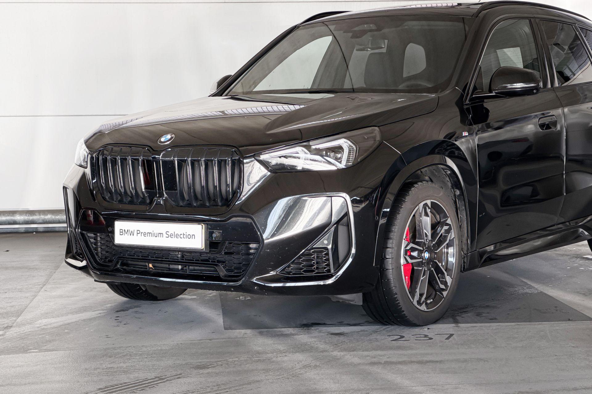 Foto van BMW X1 Xdrive23i