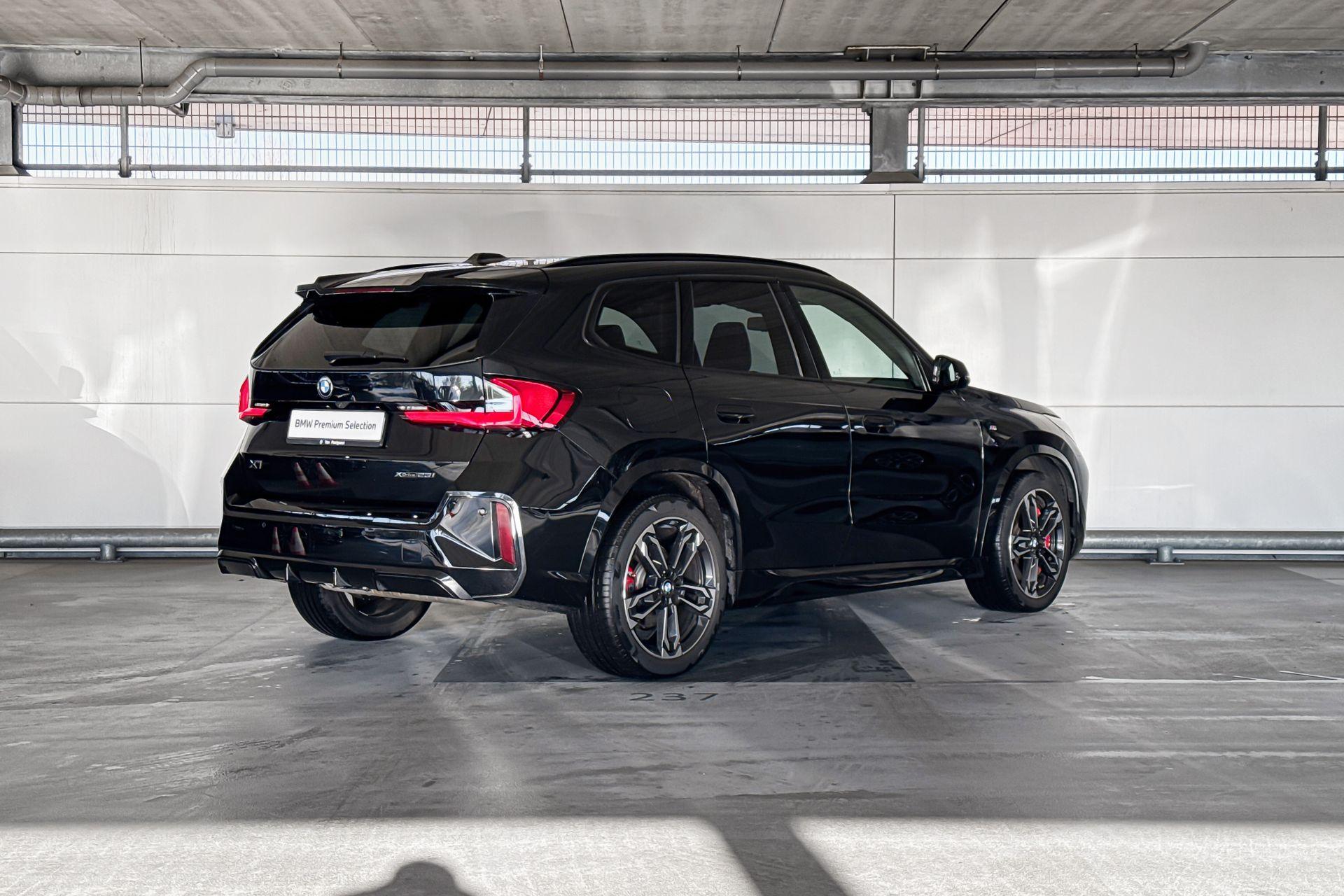 Foto van BMW X1 Xdrive23i