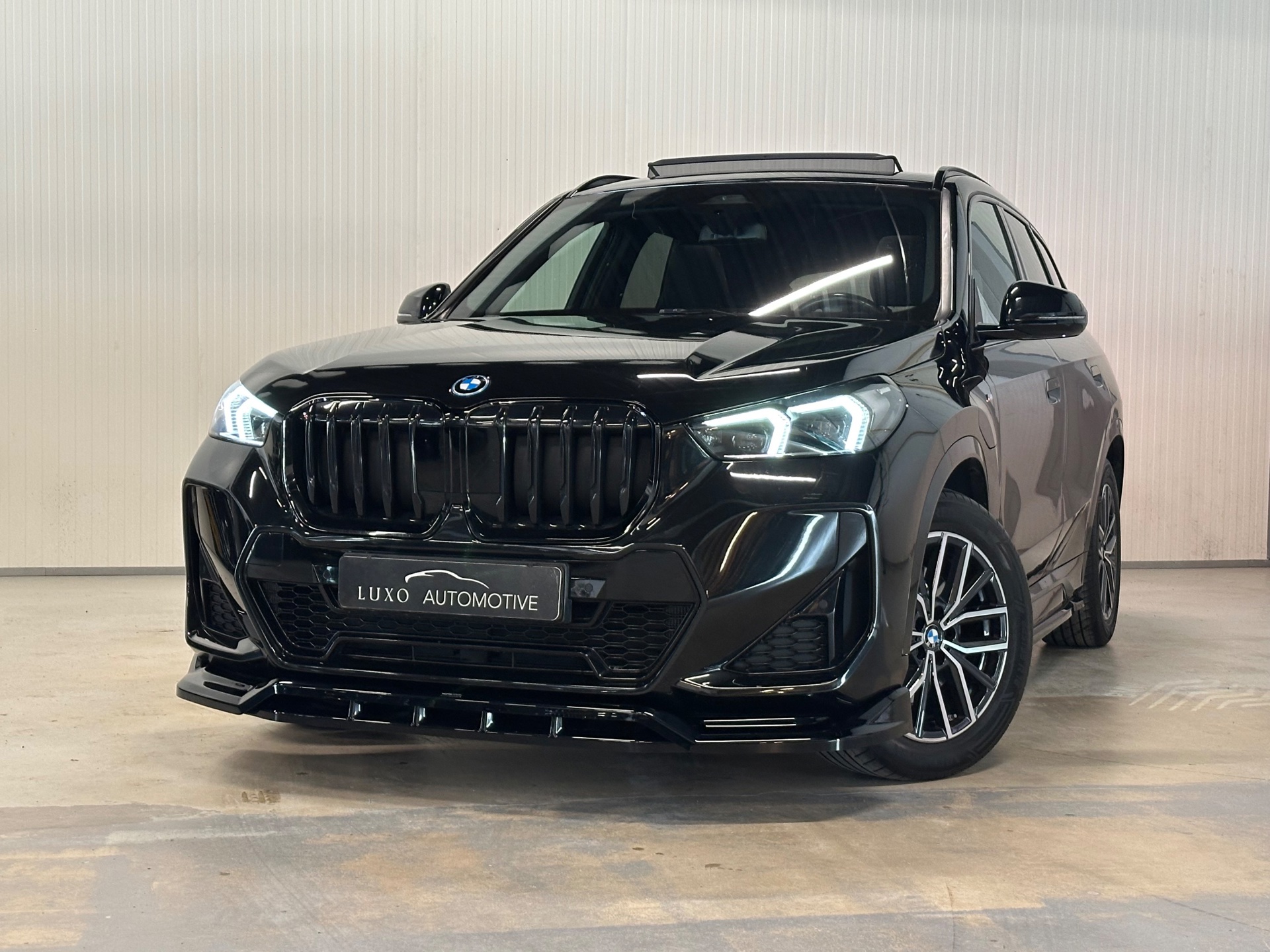Foto van BMW X1 Xdrive25e