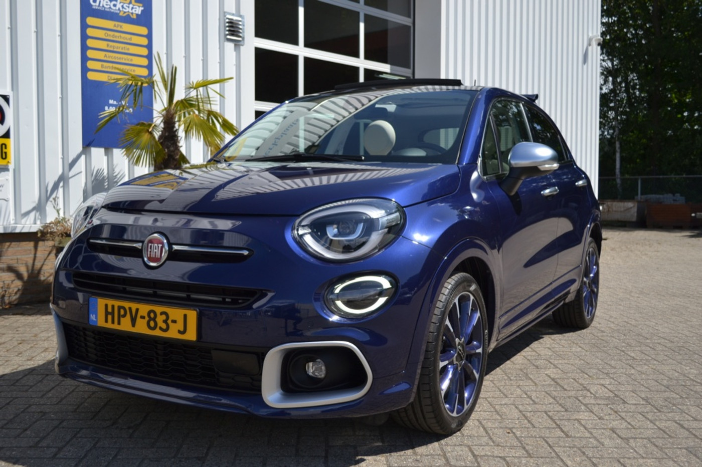 Fiat Fiat 500x Yacht Club Capri 2022 - voorkant