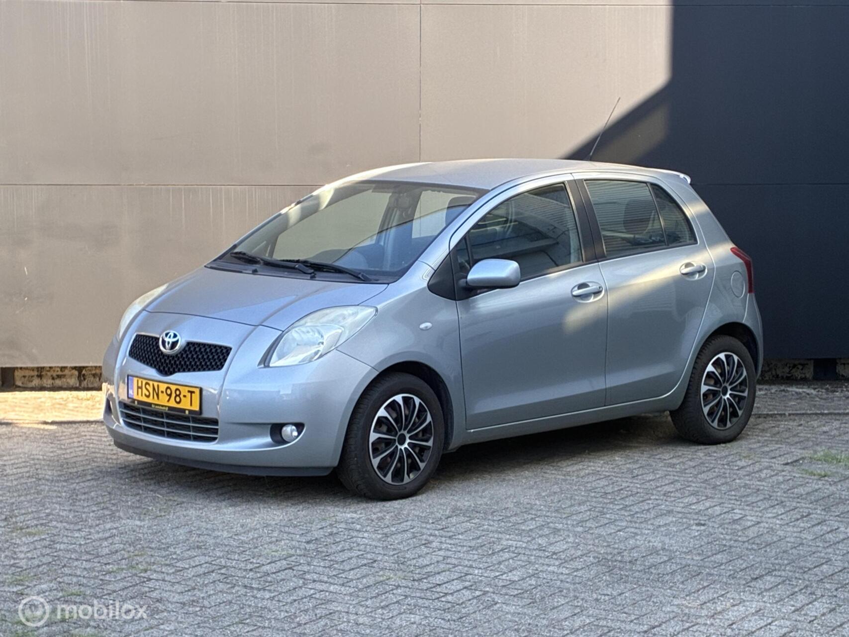 Toyota Toyota Yaris 1.3 VVTi Sol ROESTSCHADE / Geen APK !!! 2008 - voorkant