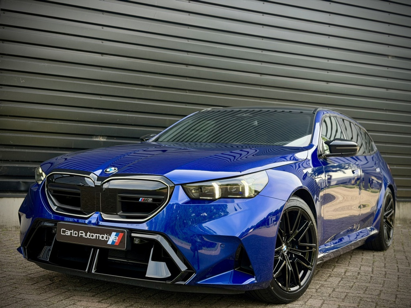 BMW M5 M5 PANO|B&W|HUD|STOELVENT|360|PPF 2025 - voorkant