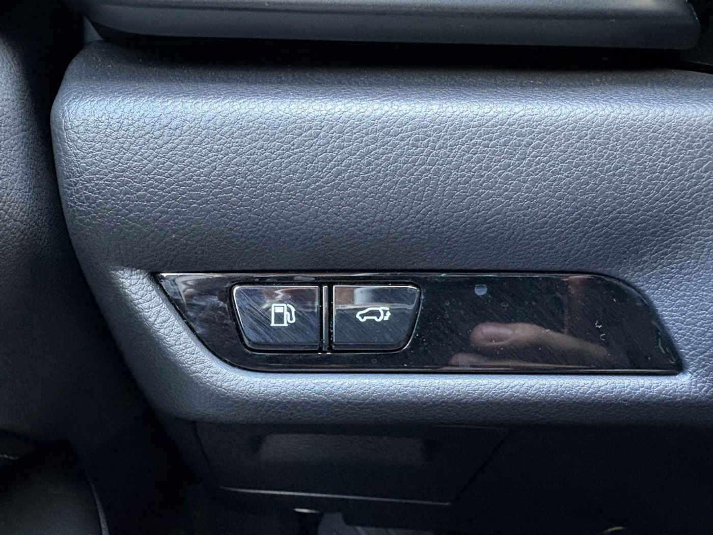 Foto van Lexus Lexus Nx450h+
