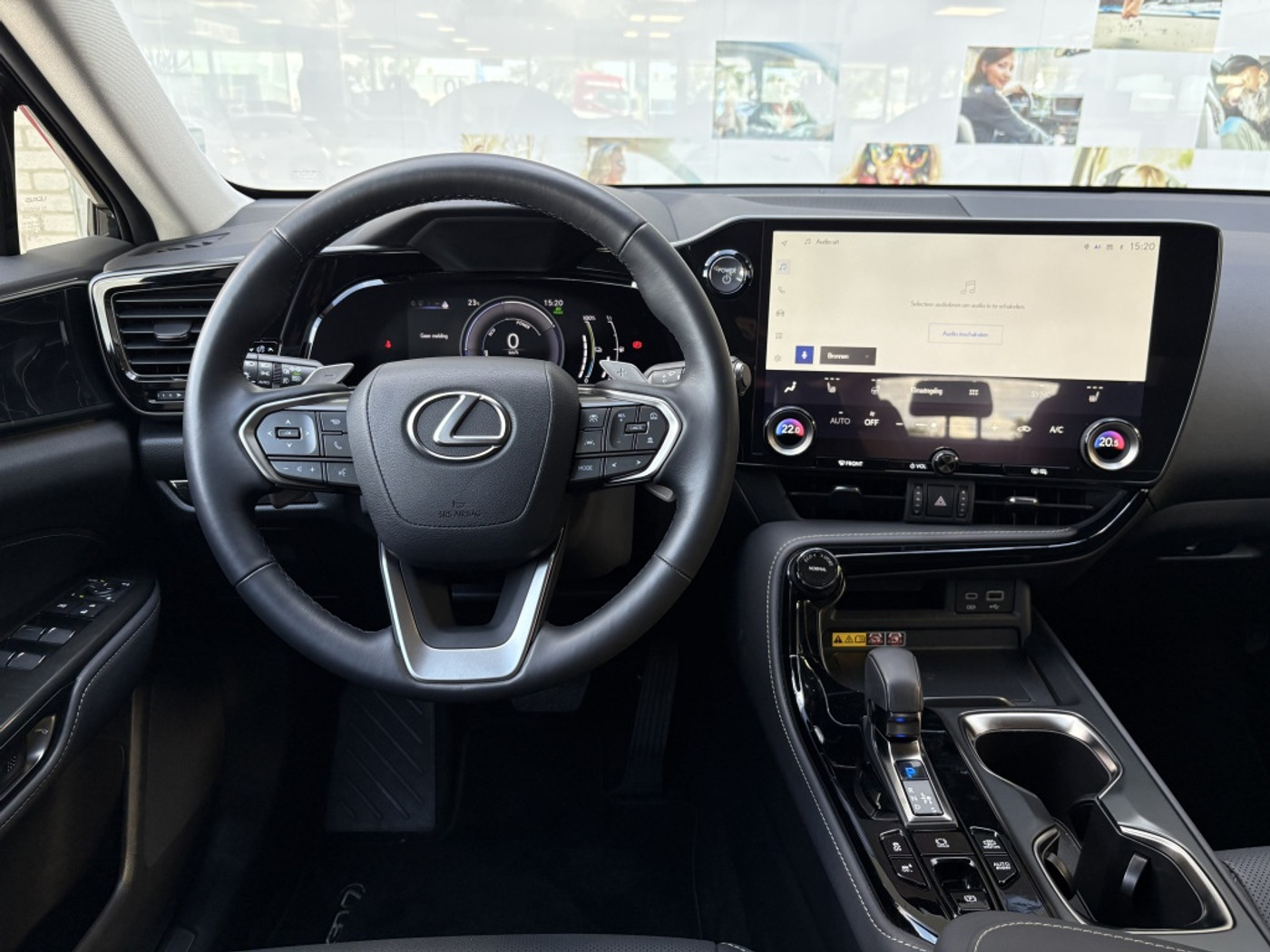 Foto van Lexus Lexus Nx450h+