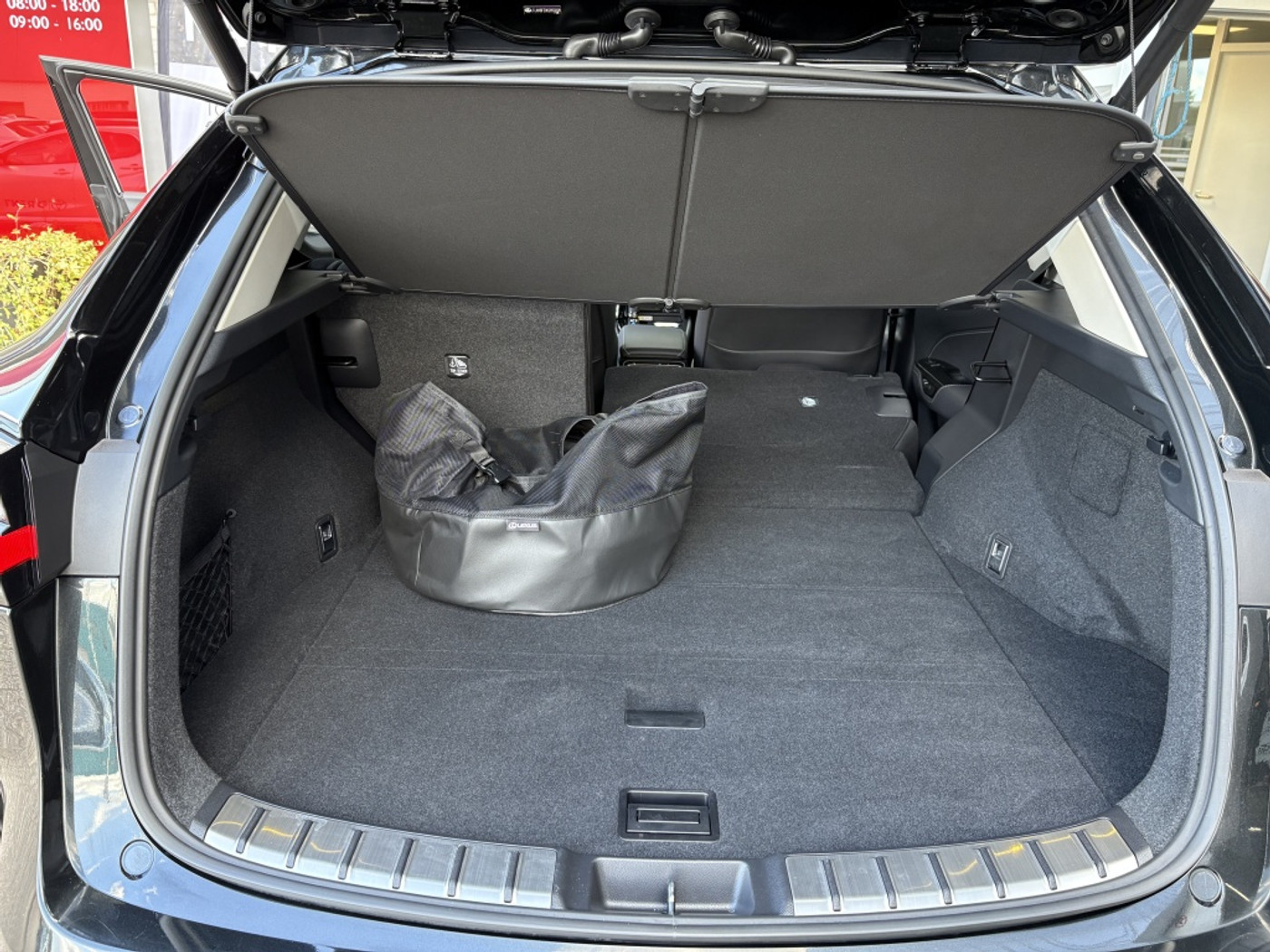 Foto van Lexus Lexus Nx450h+