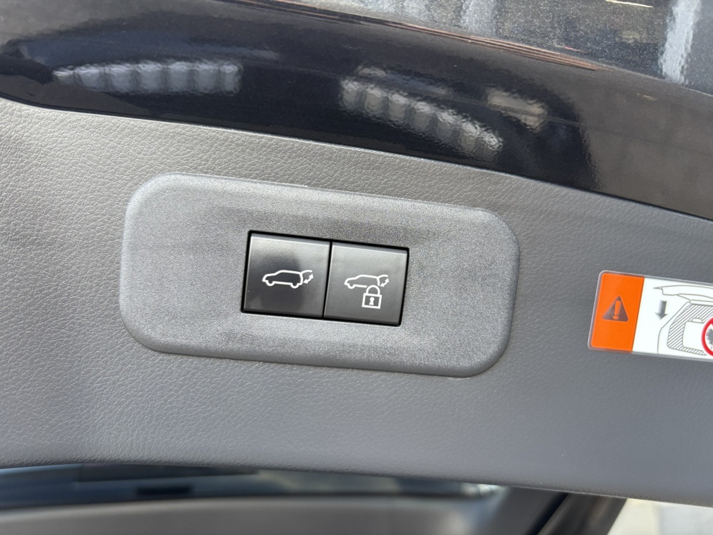 Foto van Lexus Lexus Nx450h+