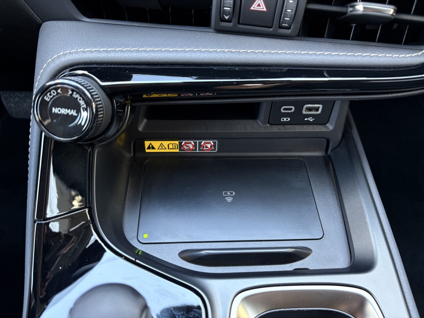 Foto van Lexus Lexus Nx450h+
