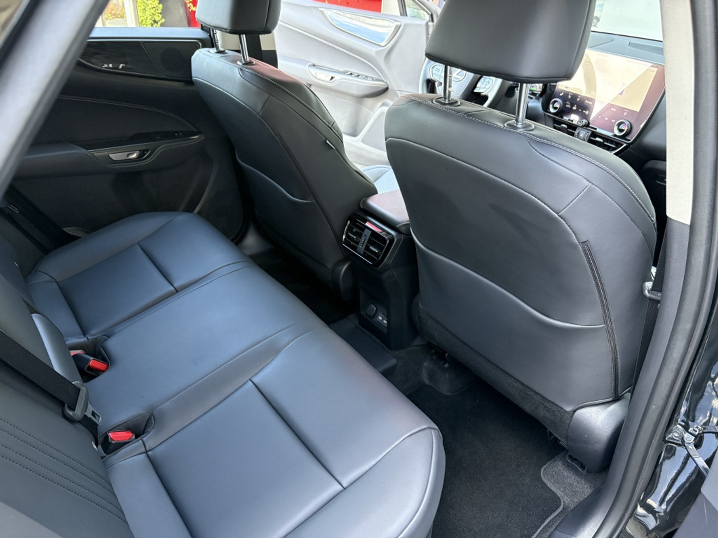 Foto van Lexus Lexus Nx450h+
