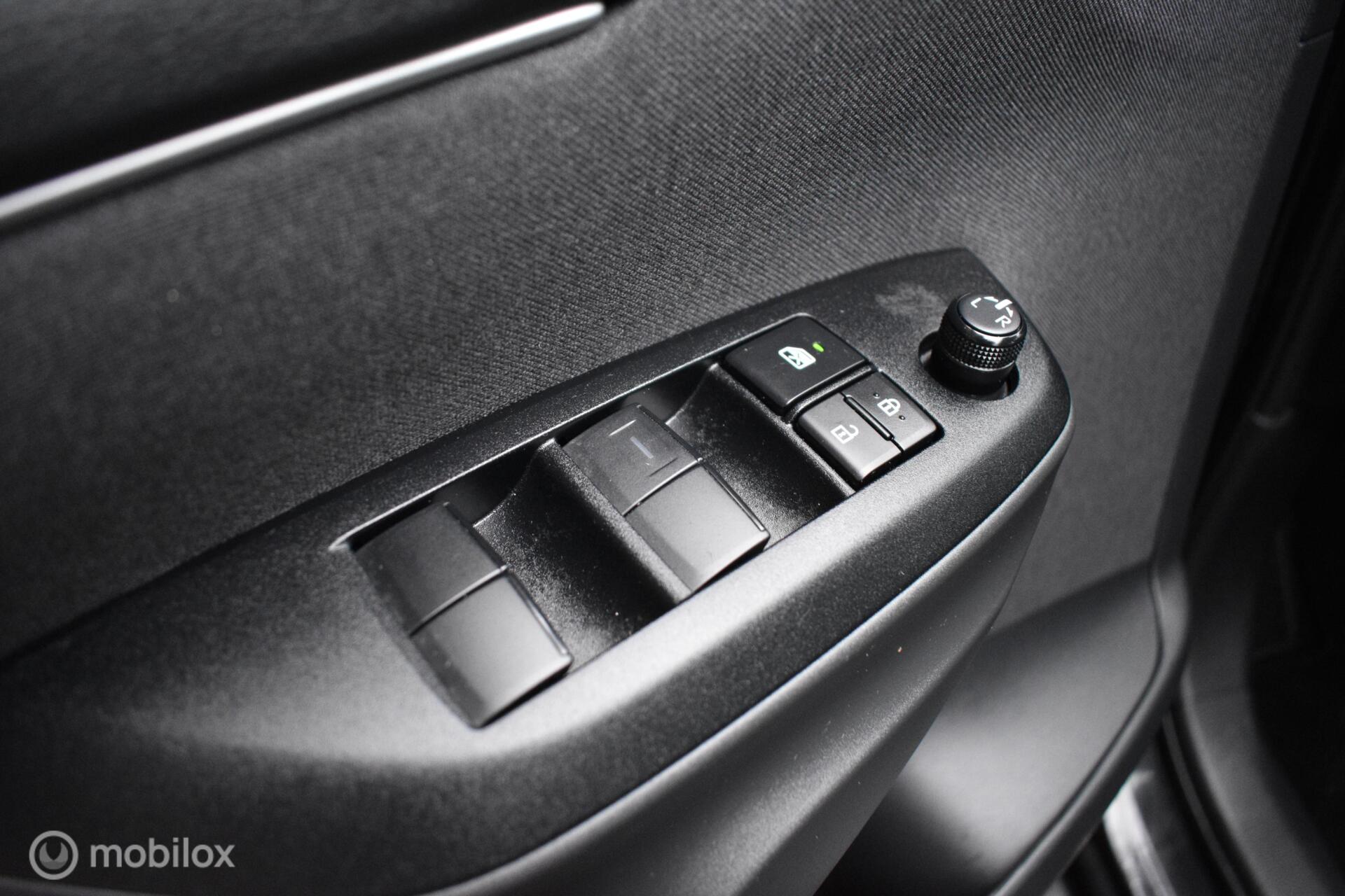 Foto van Mazda Mazda2 Hybrid