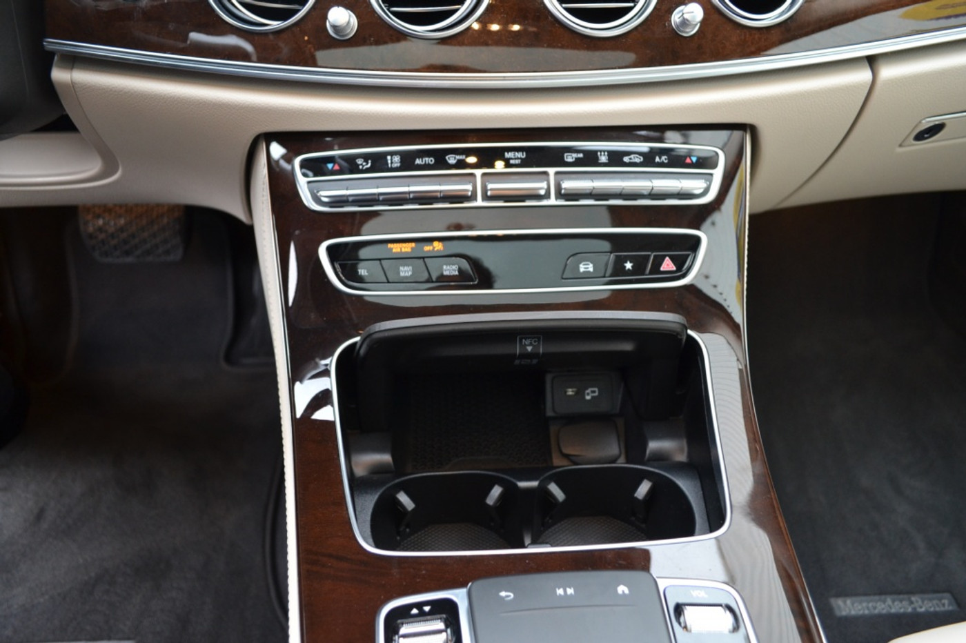 Foto van Mercedes-Benz E 300 E