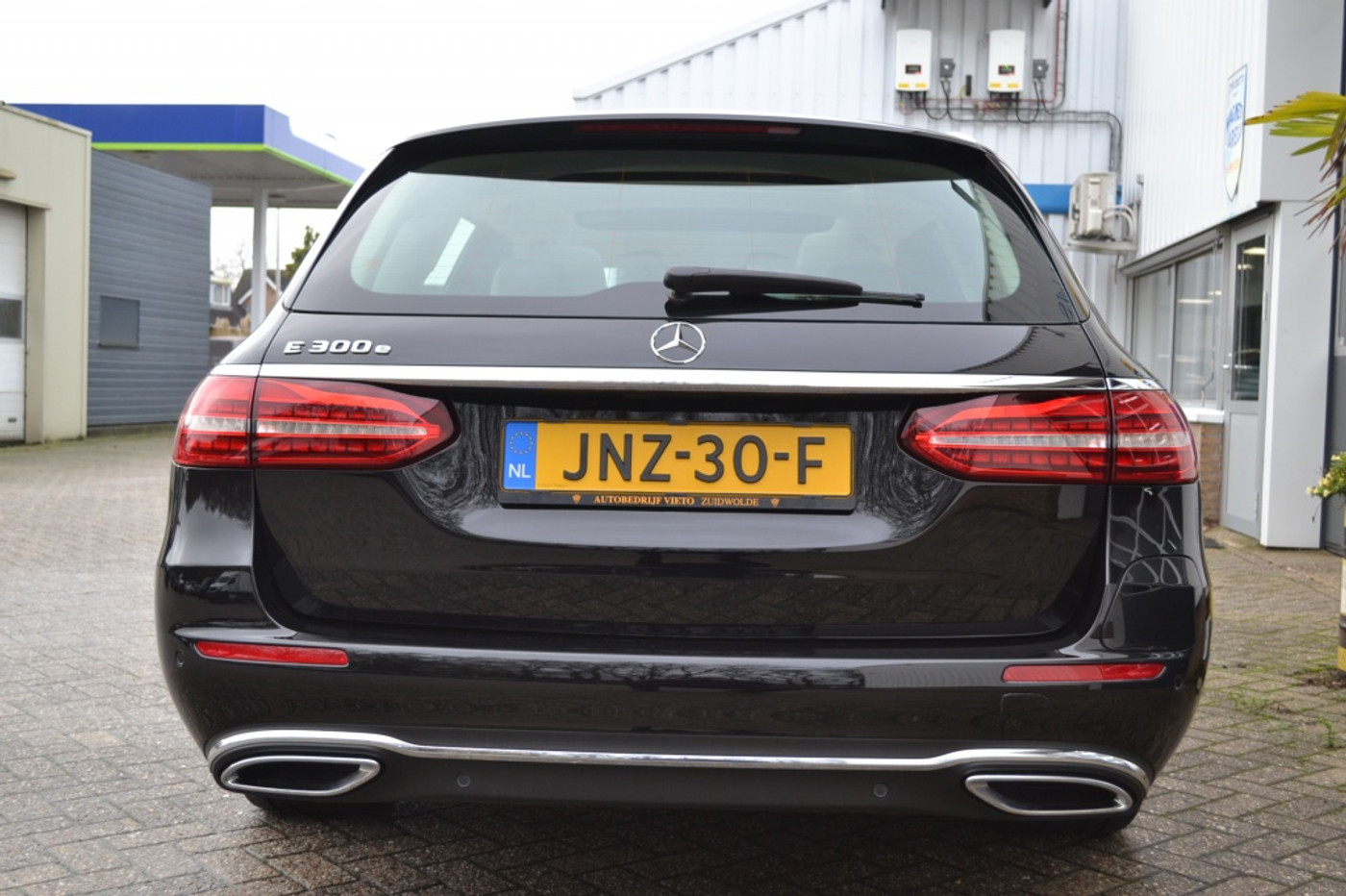 Foto van Mercedes-Benz E 300 E