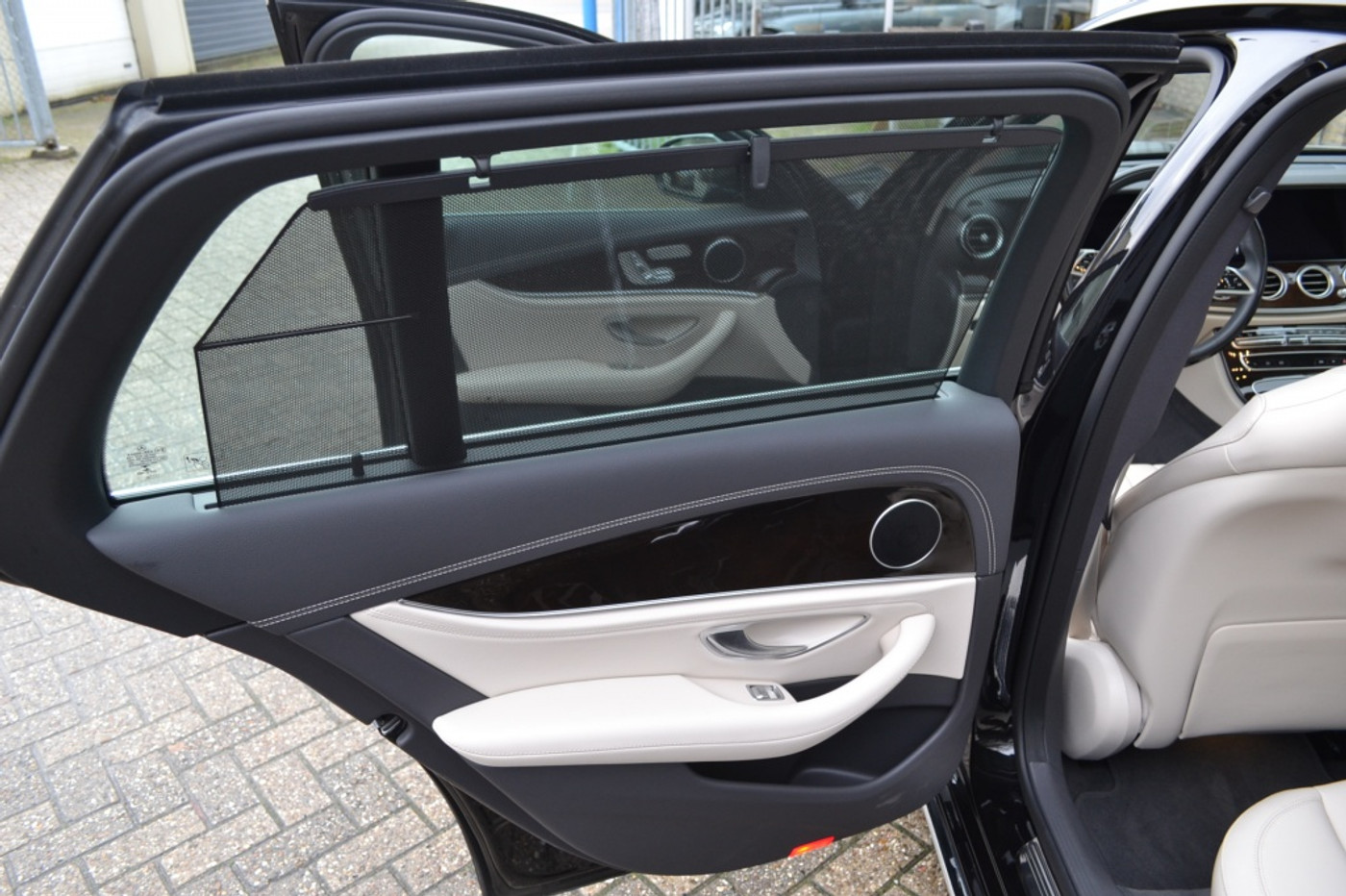 Foto van Mercedes-Benz E 300 E