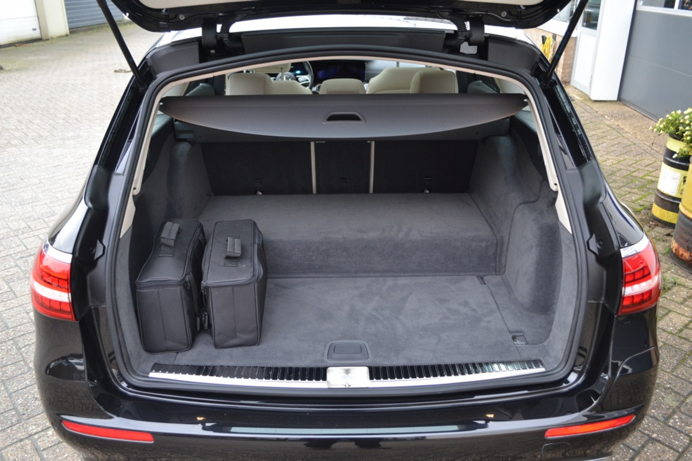 Foto van Mercedes-Benz E 300 E