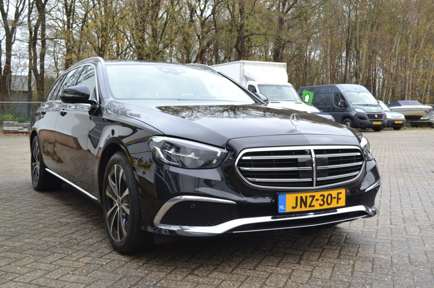 Foto van Mercedes-Benz E 300 E
