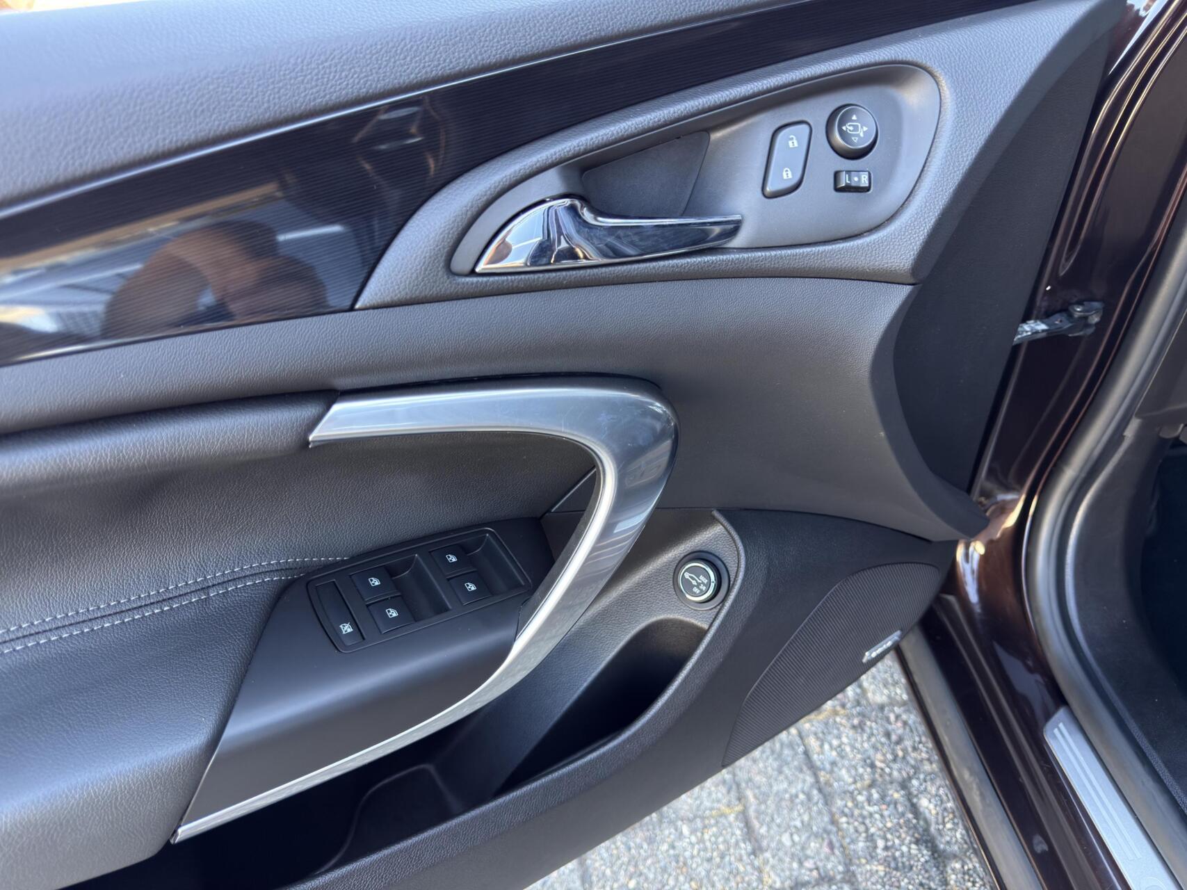 Foto van Opel Insignia Sports Tourer SW