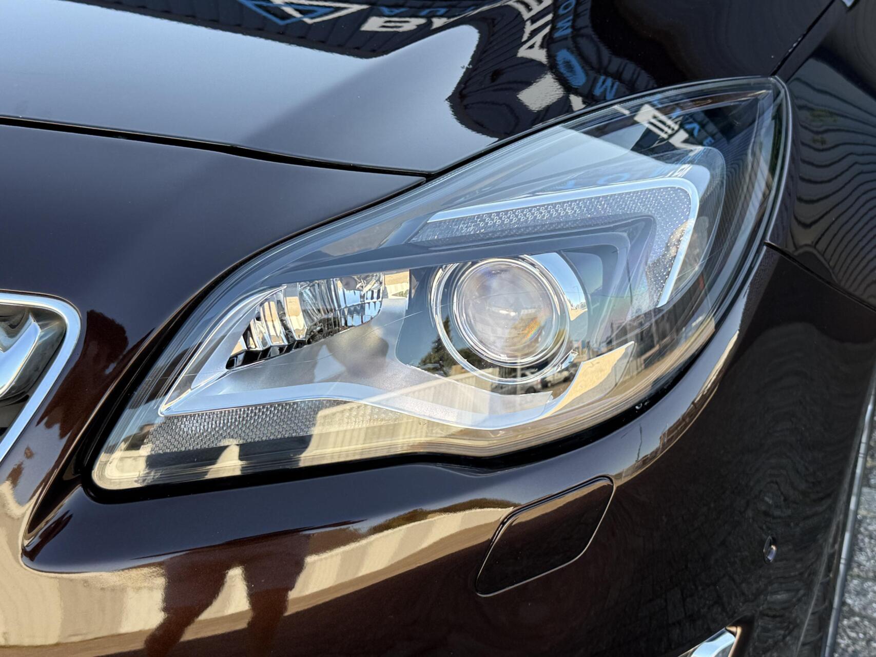 Foto van Opel Insignia Sports Tourer SW