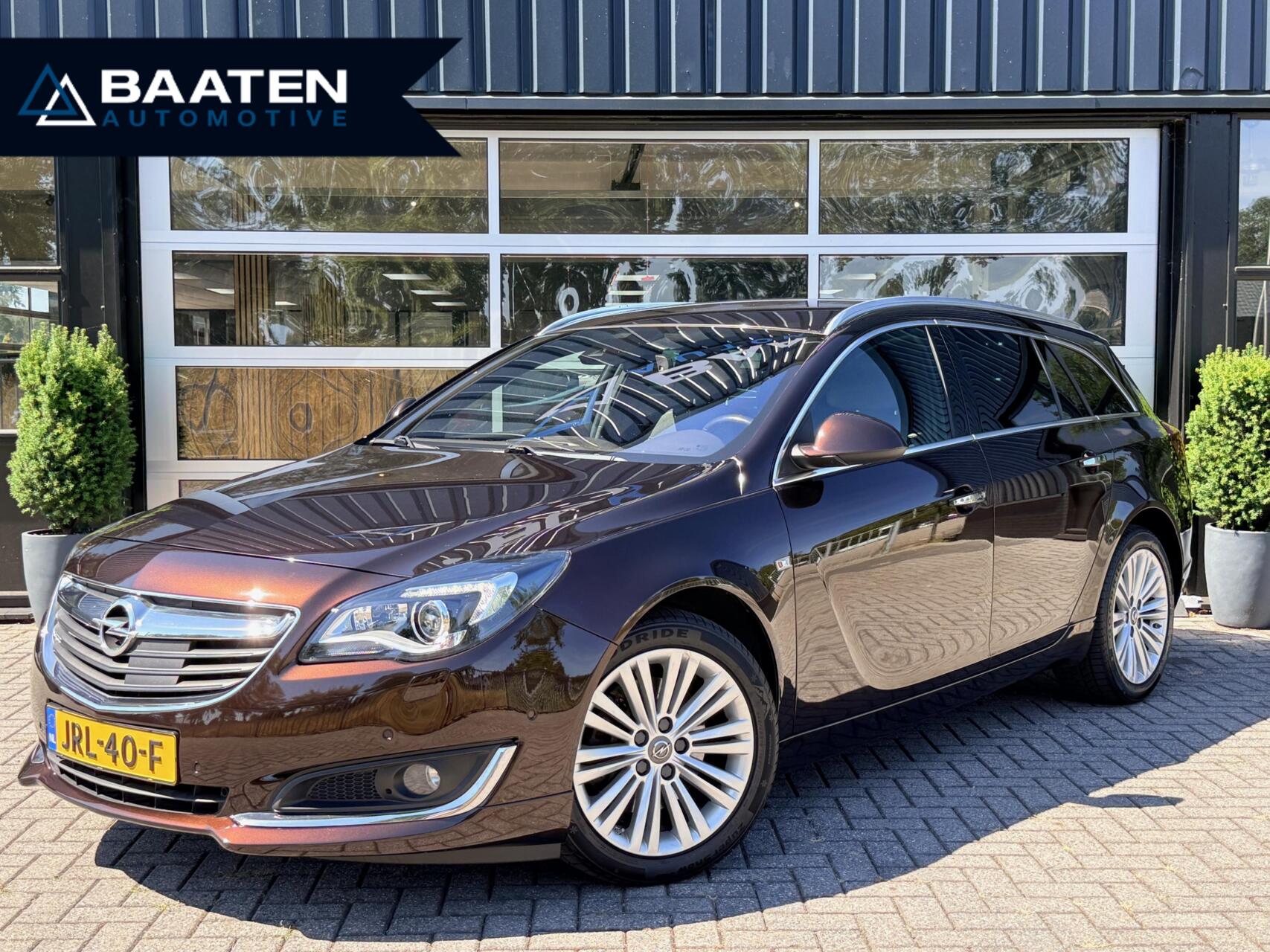 Opel Insignia Sports Tourer SW 2.0 T Cosmo 4x4 250pk |Bose|Leder|Trekhaak| 2014 - voorkant