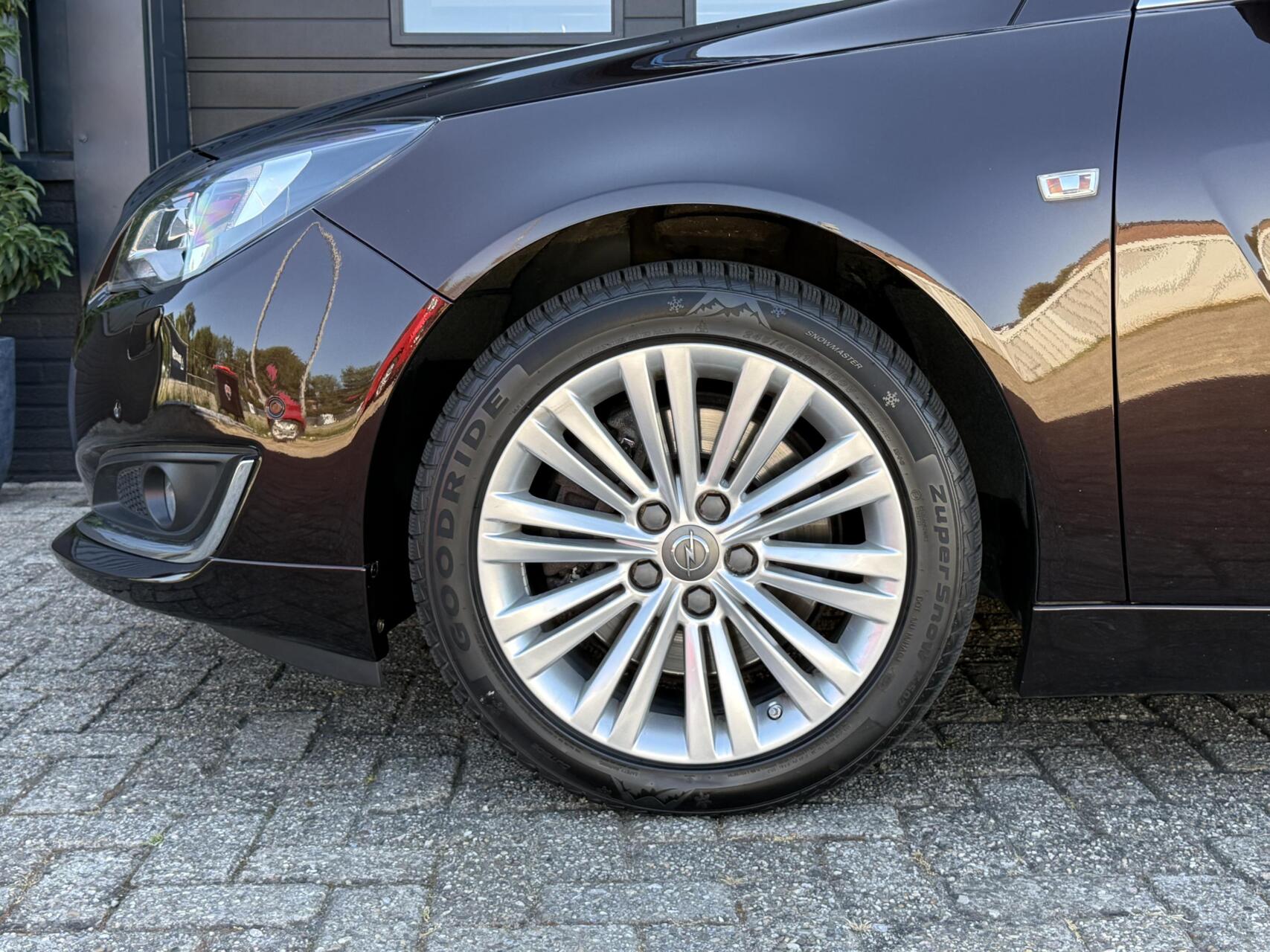 Foto van Opel Insignia Sports Tourer SW