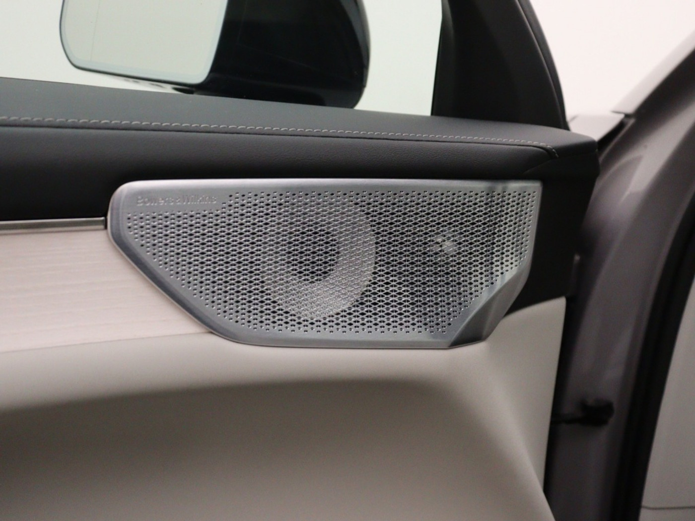 Foto van Volvo Es90