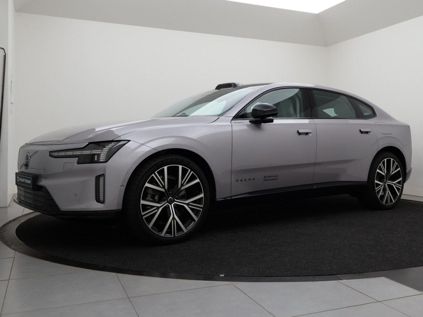 Foto van Volvo Es90